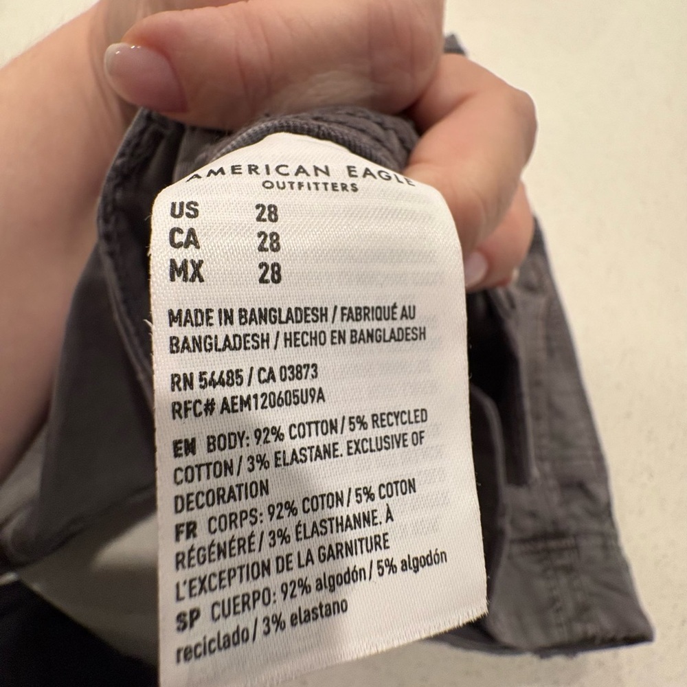 American Eagle Outfitters Charcoal Cargo Shorts - Picture 5 of 6